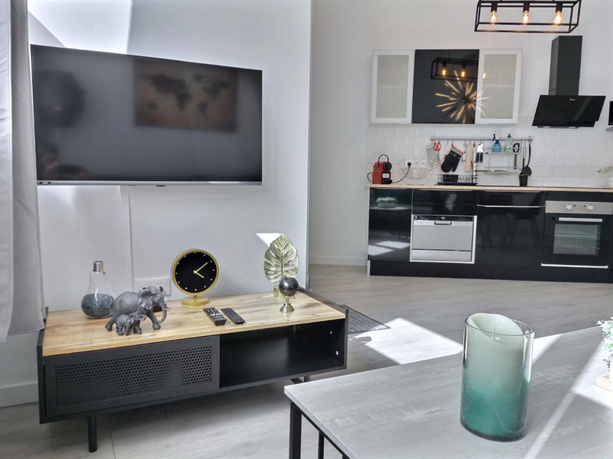 L'Atelier - 500M Musee Bd อองกูแลม ภายนอก รูปภาพ